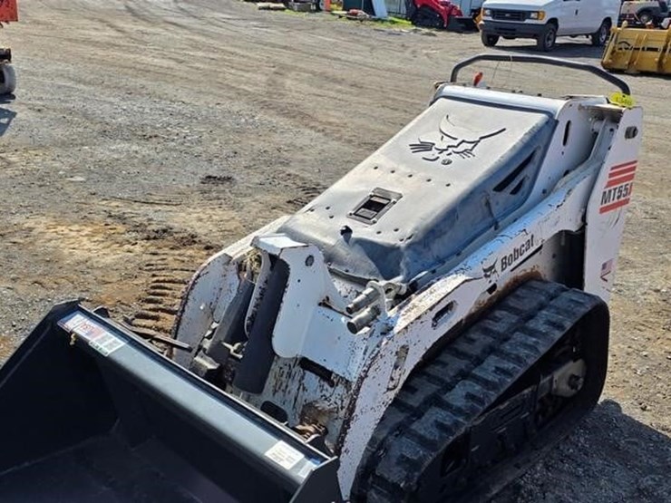2014-bobcat-mt55-image-7