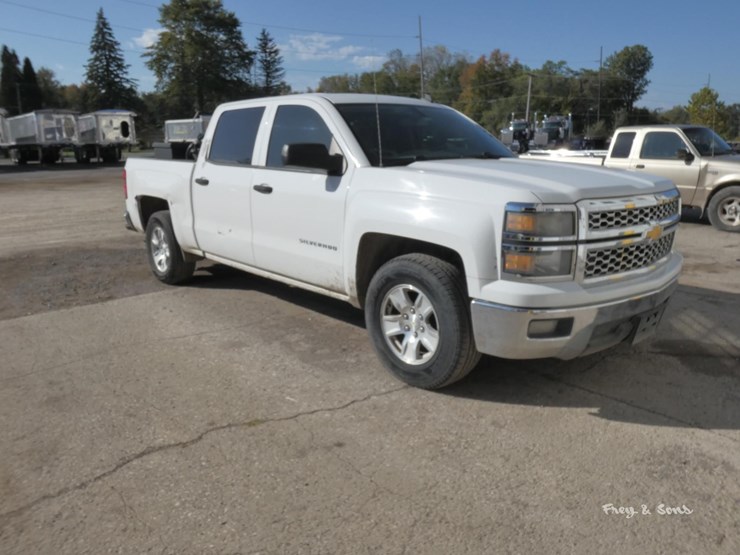 2014-chevrolet-silverado-2500hd-lt-image-1