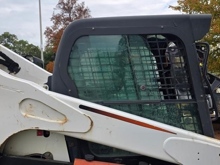 2014-bobcat-s770-image-13