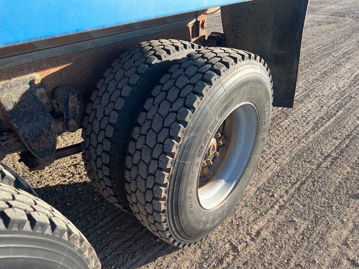 1991-ford-l9000-image-13
