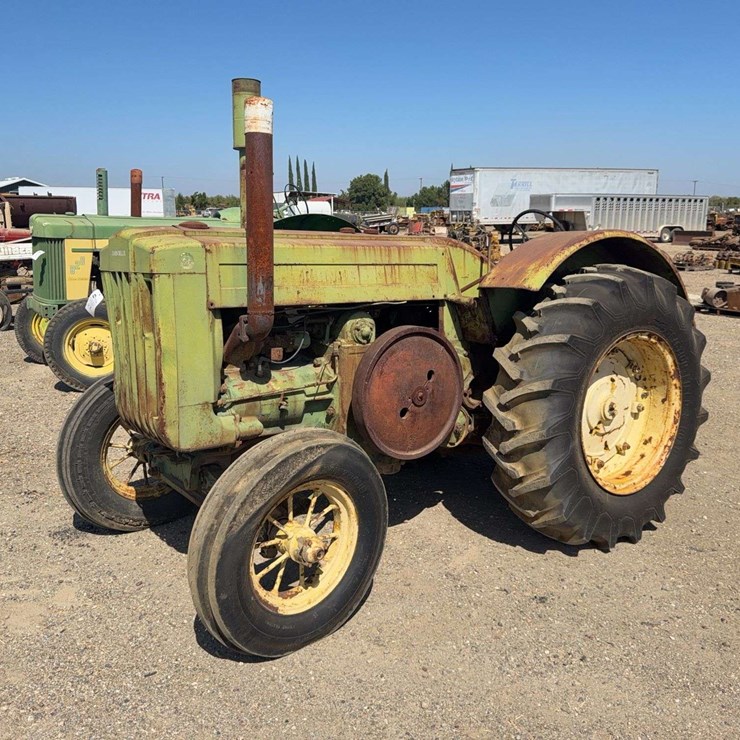 JOHN DEERE D