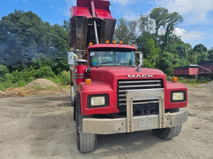 #15804-•-1998-mack-rd688s-dump-truck-image-85