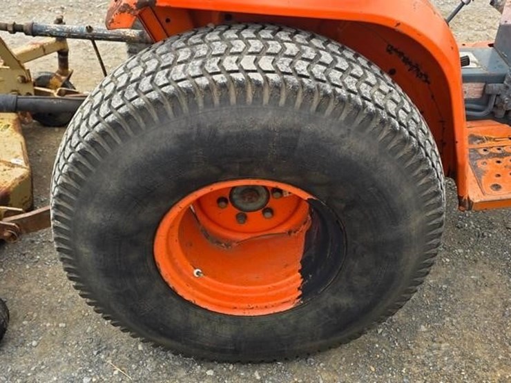 kubota-b8200-image-10