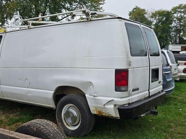 2006-ford-e250-image-4