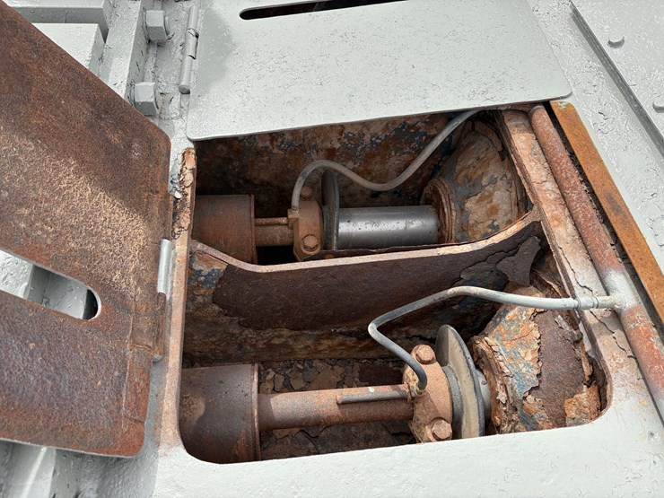 caterpillar-d3508-image-12