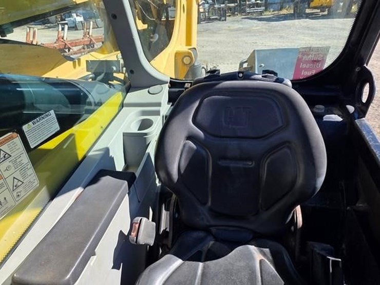 2018-caterpillar-tl642d-image-51
