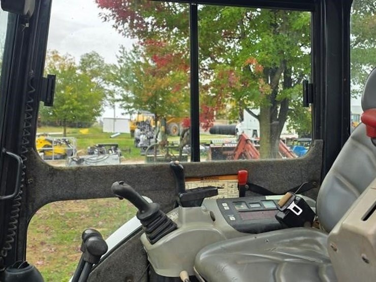 2009-bobcat-425-image-51