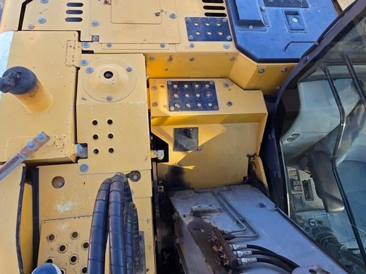 2015-deere-135g-image-59