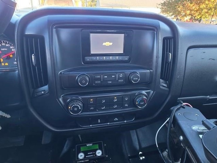 2015-chevrolet-silverado-3500hd-image-53