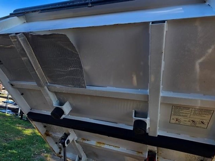 2010-bobcat-toolcat-5600-image-44