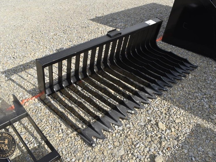 kit-containers-skeleton-rock-bucket-attachment-47510-image-1
