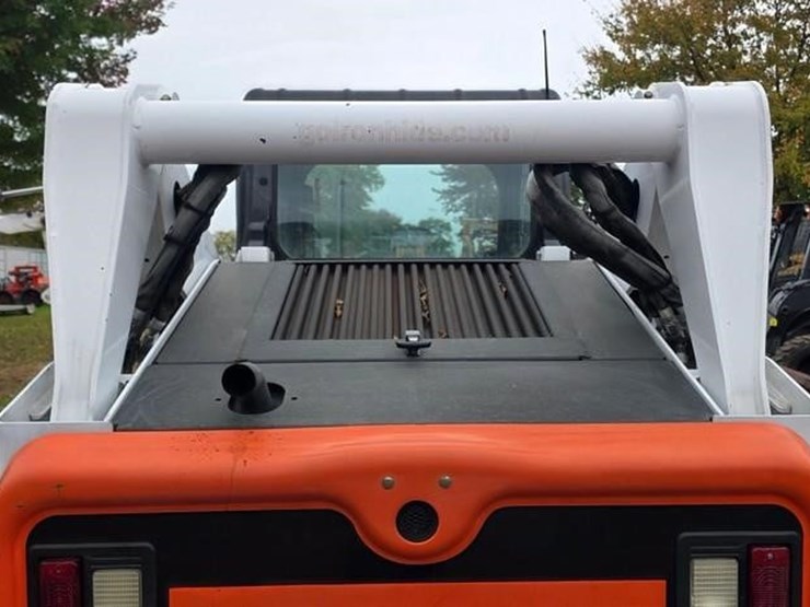 2012-bobcat-s650-image-20