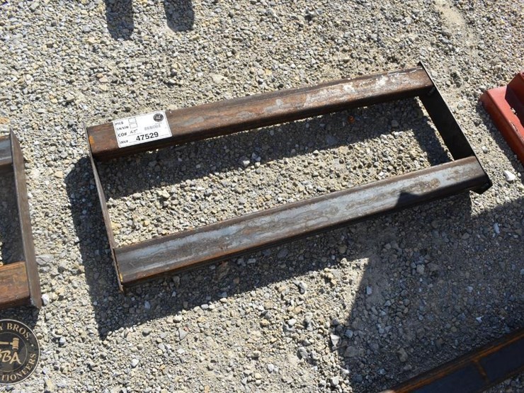 kit-containers-skid-steer-weld-on-plate-47529-image-1