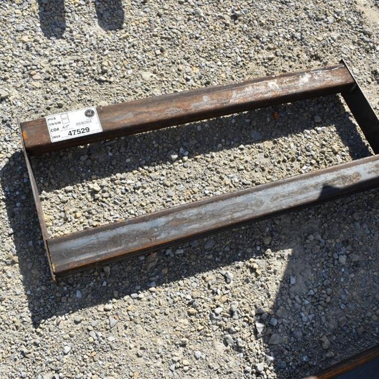 KIT CONTAINERS SKID STEER WELD-ON PLATE 47529