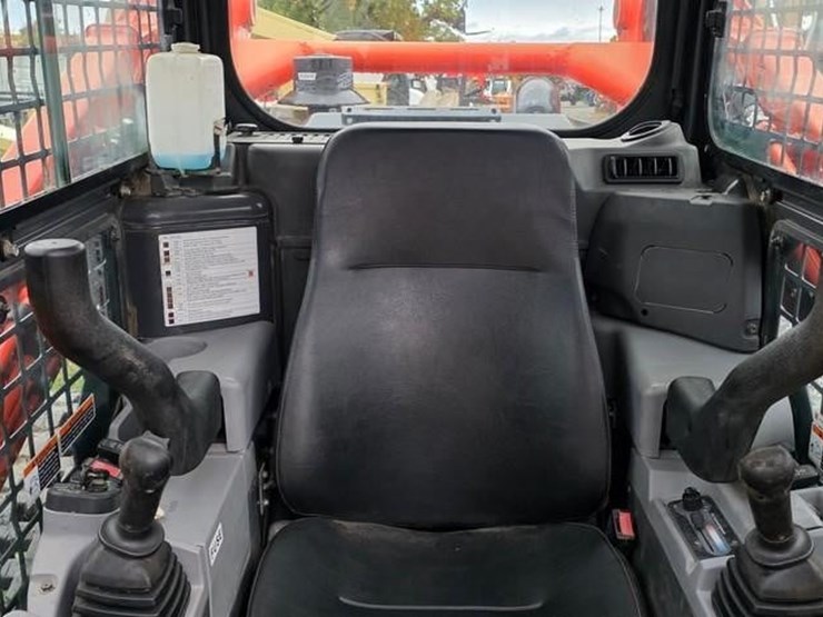 2017-kubota-svl95-2s-image-45