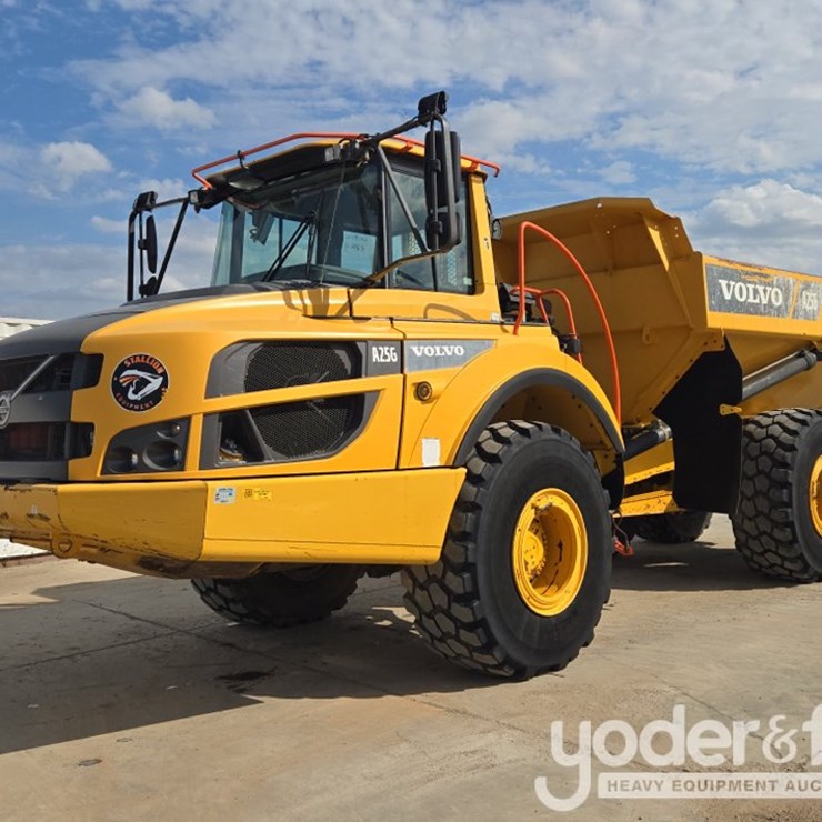 2023 VOLVO A25G