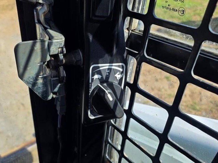 2019-bobcat-t650-image-52