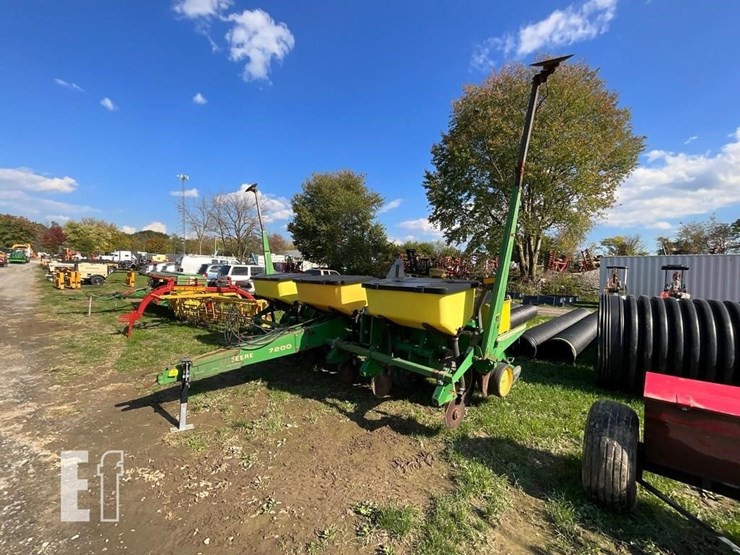 1996-john-deere-7200-image-2