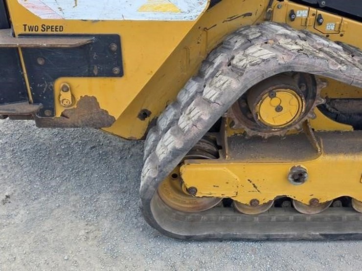 2019-caterpillar-299d2-xhp-image-13