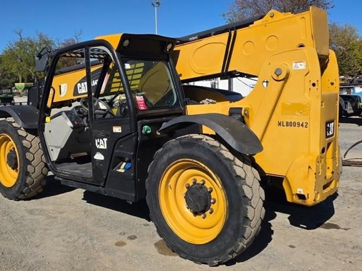2018-caterpillar-tl642d-image-4