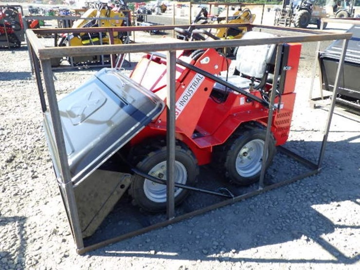 2026-agt-sda-140w-skid-steer-loader-image-1