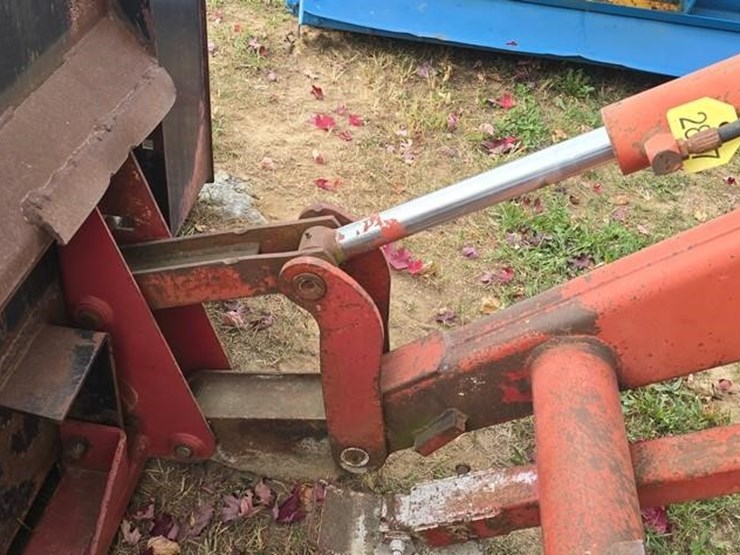 case-ih-l300-image-10