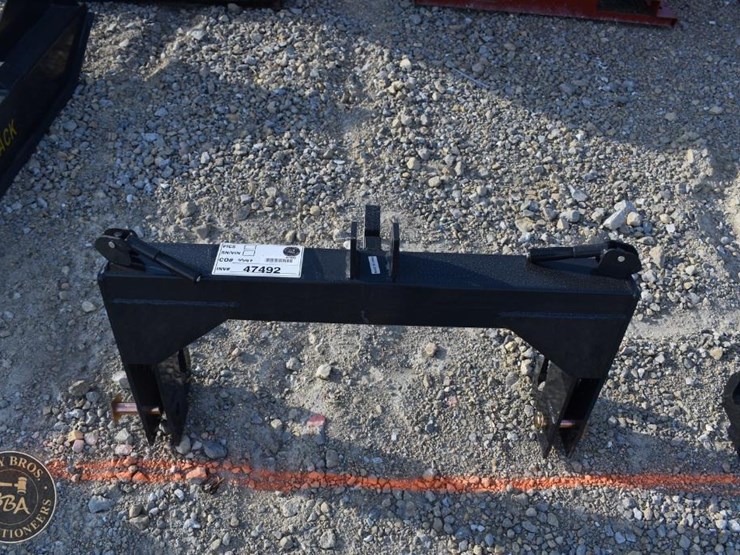 wolverine-quick-hitch-attachment-47492-image-1
