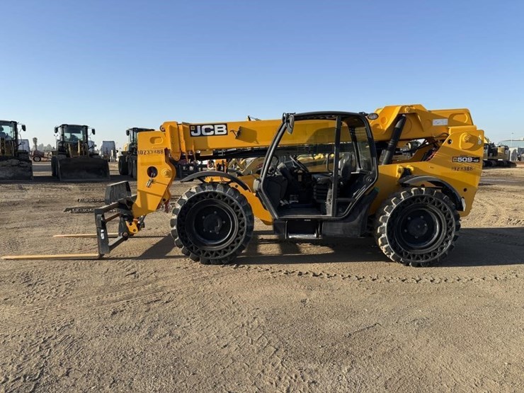 2018-jcb-509-42-telescopic-reachlift-image-5