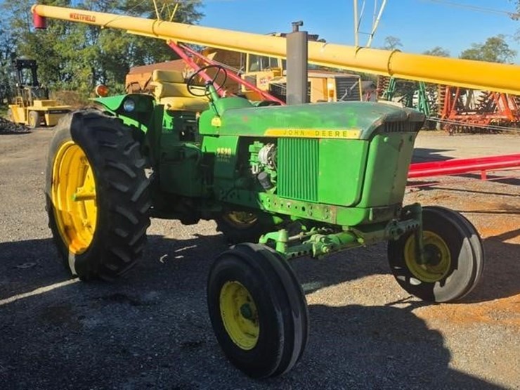 1972-john-deere-2520-image-2