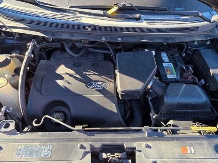 2011-ford-edge-se-image-26