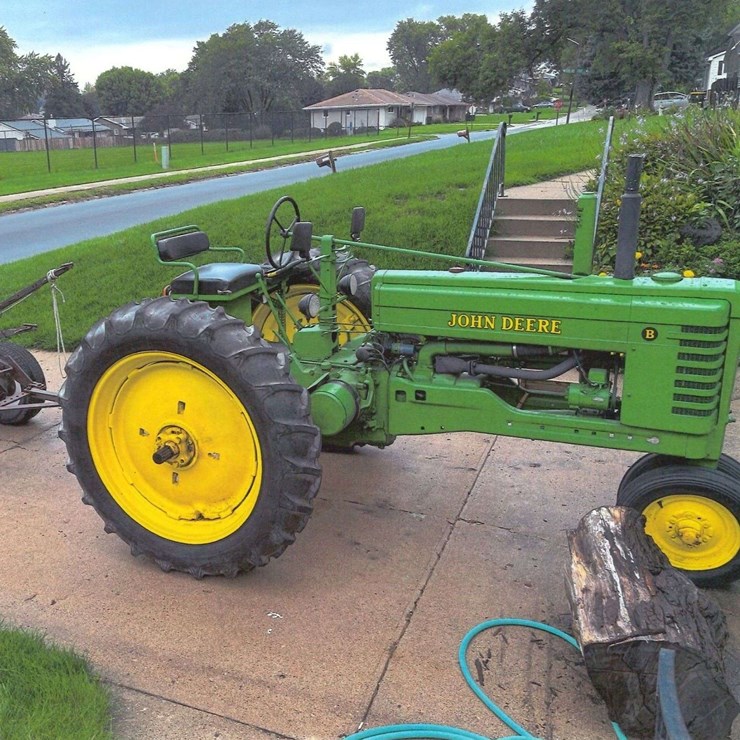 JOHN DEERE MODEL B