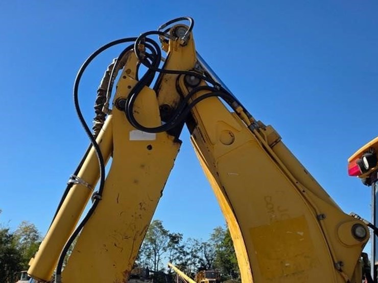 2006-deere-310sg-image-32