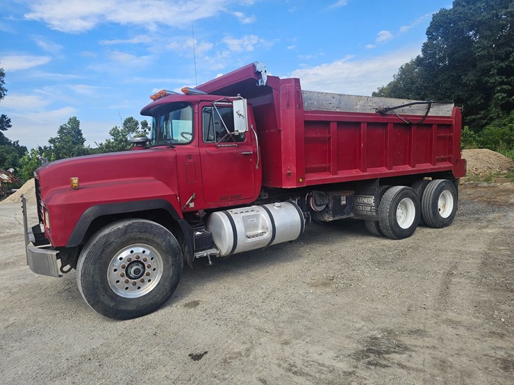 #15804-•-1998-mack-rd688s-dump-truck-image-5