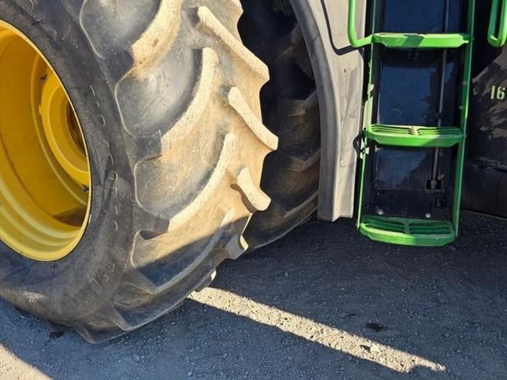 2000-john-deere-9400-image-11