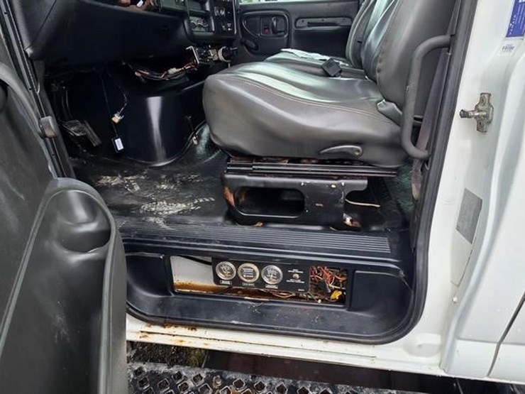 2007-gmc-topkick-c8500-image-53