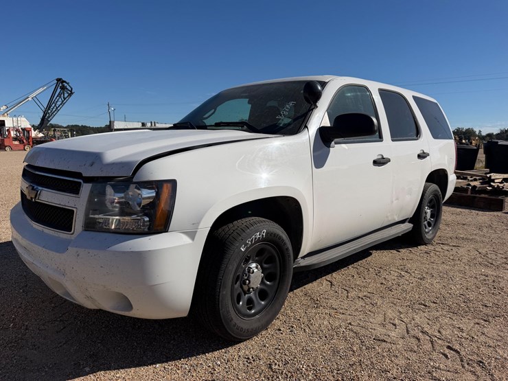 2013-chevrolet-tahoe-image-1