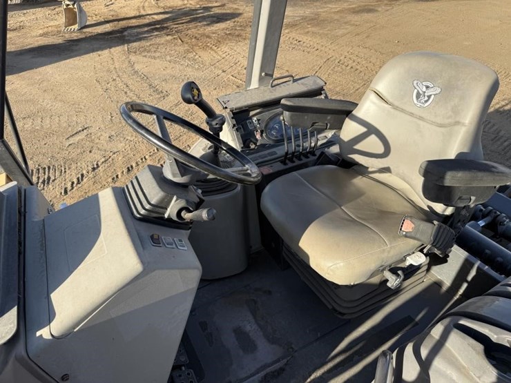 2019-case-570n-ep-skip-loader-image-7