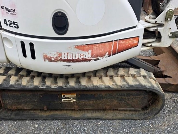 2009-bobcat-425-image-24