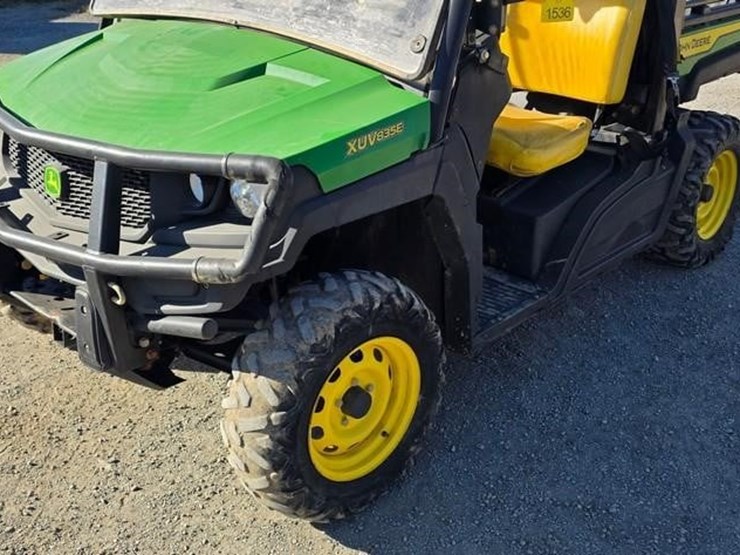 2021-john-deere-gator-xuv-835e-image-23