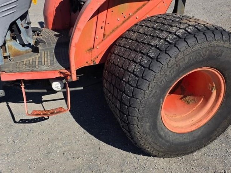 kubota-l4740-image-10