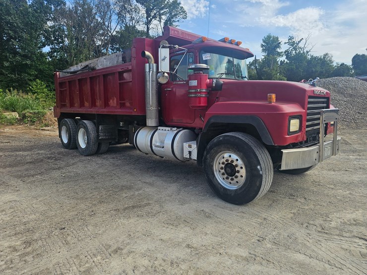 #15804-•-1998-mack-rd688s-dump-truck-image-37