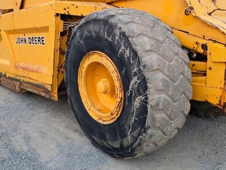 1984-deere-762a-image-19