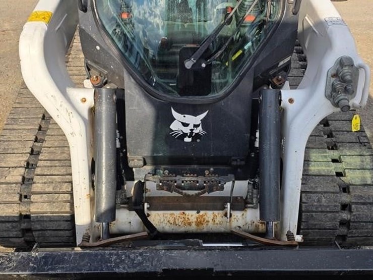 2021-bobcat-t76-image-38
