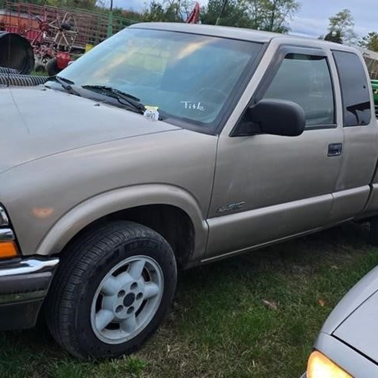 2002 CHEVROLET S10
