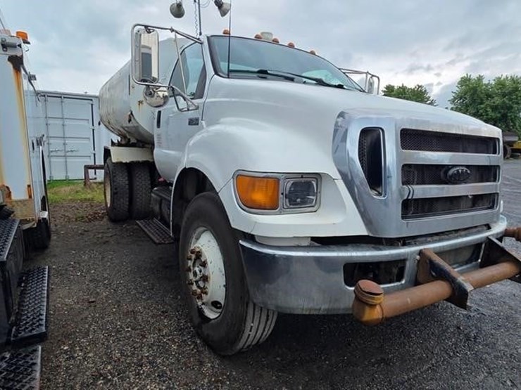 2006-ford-f750-sd-image-2