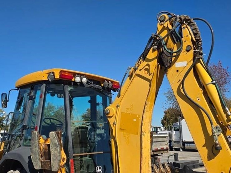 2006-deere-310sg-image-25
