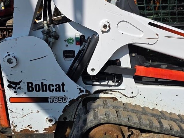 2016-bobcat-t650-image-16
