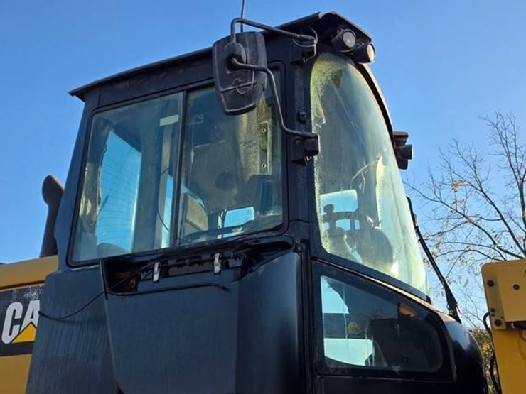 2015-caterpillar-938m-image-43