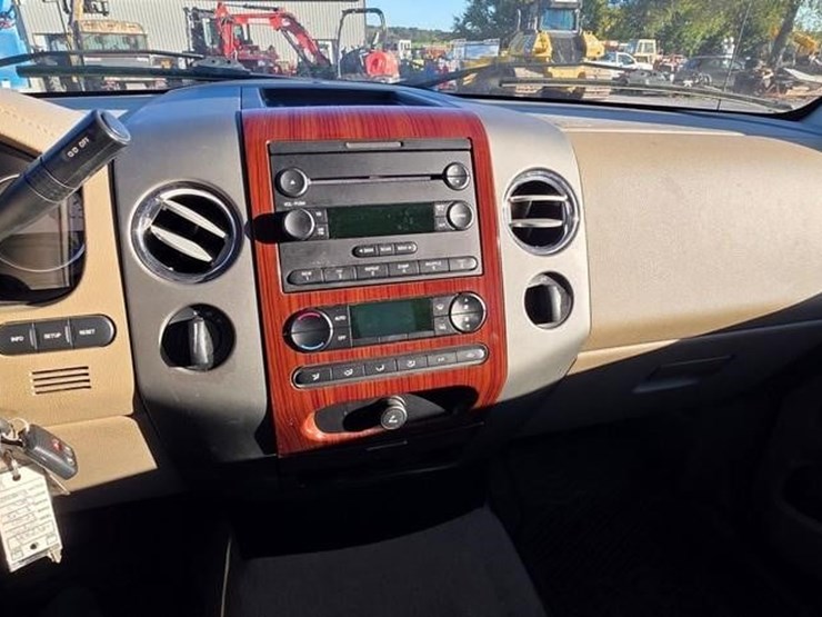 2005-ford-f150-xlt-image-48