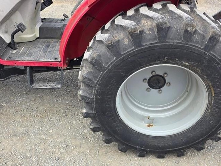 mahindra-1526-image-12